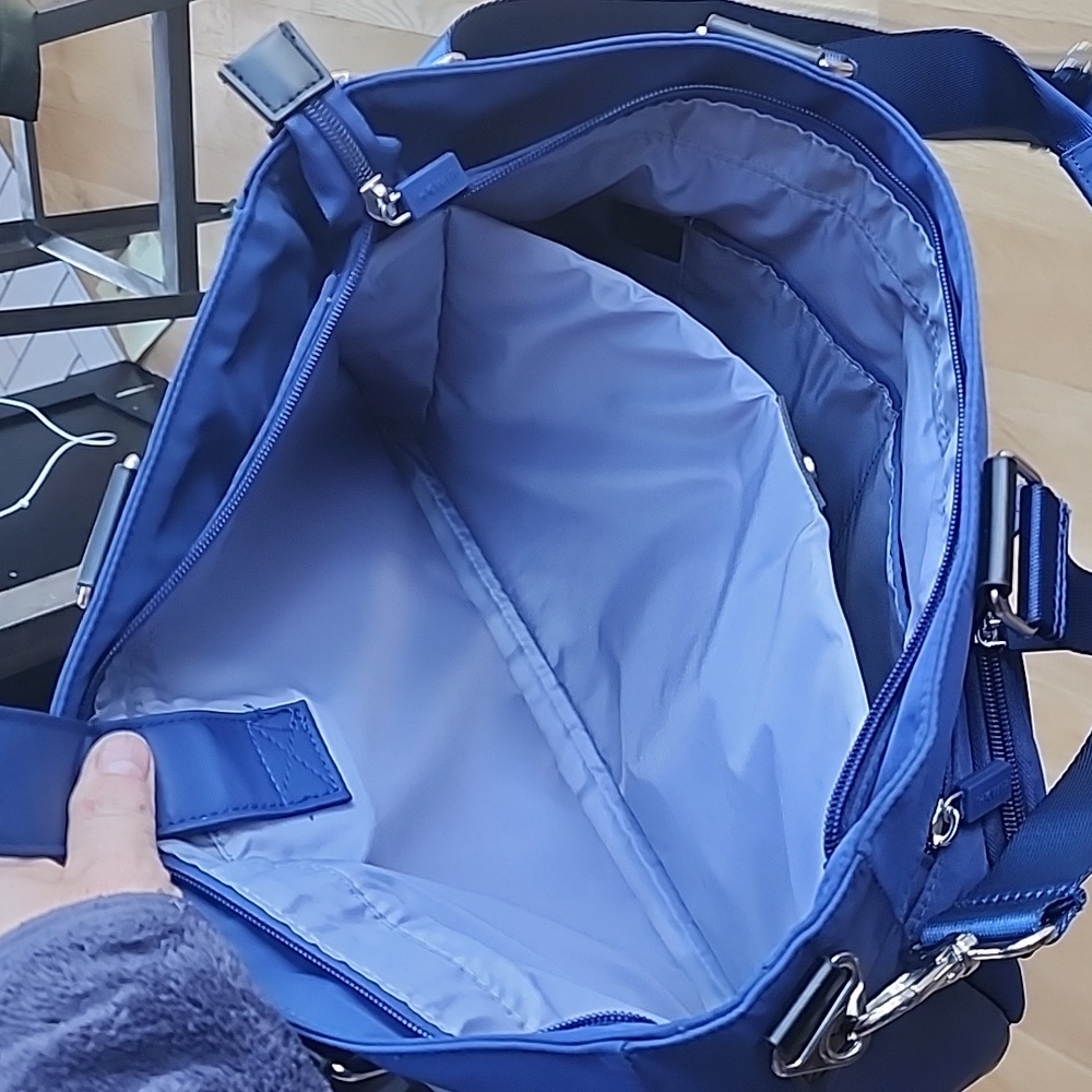 IHKWIP Laptop Travel Crossbody Tote in Navy - Picture 10 of 14